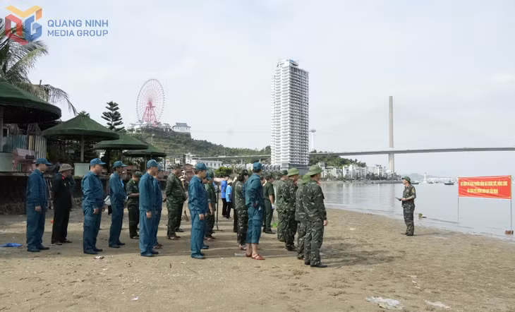 Ban CHQS phường Hồng Gai tổ chức ra quân hành quân dã ngoại giai đoạn 1.