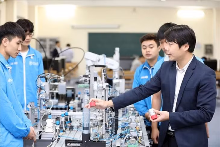 Đề xuất tăng mức trợ cấp cho người học đại học, giáo dục nghề nghiệp theo mức lương cơ sở.