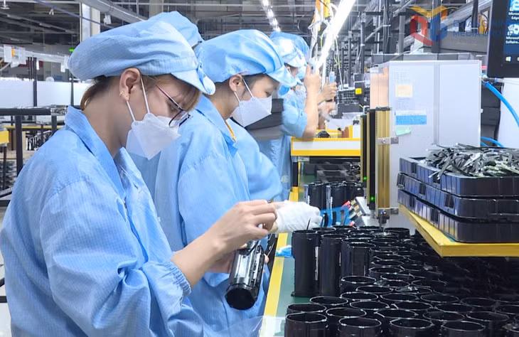 Sản xuất tại Công ty TNHH Kỹ thuật Điện tử Tonly Việt Nam (KCN Đông Mai).