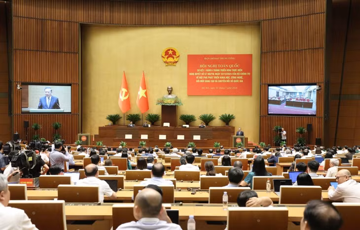 Hội nghị toàn quốc sơ kết 1 năm 6 tháng thực hiện Nghị quyết 57-NQ/TW được tổ chức vào chiều ngày 1.7. Ảnh: Hải Nguyễn