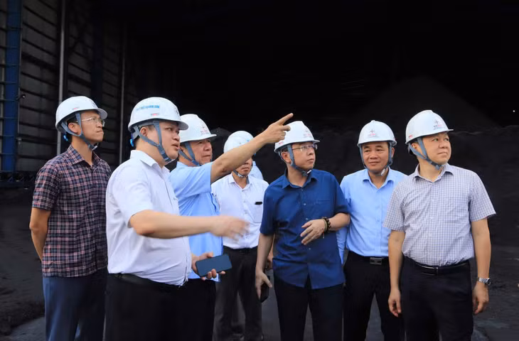 Đoàn công tác của Bộ Công Thương về làm việc tại Công ty Nhiệt điện Mông Dương.