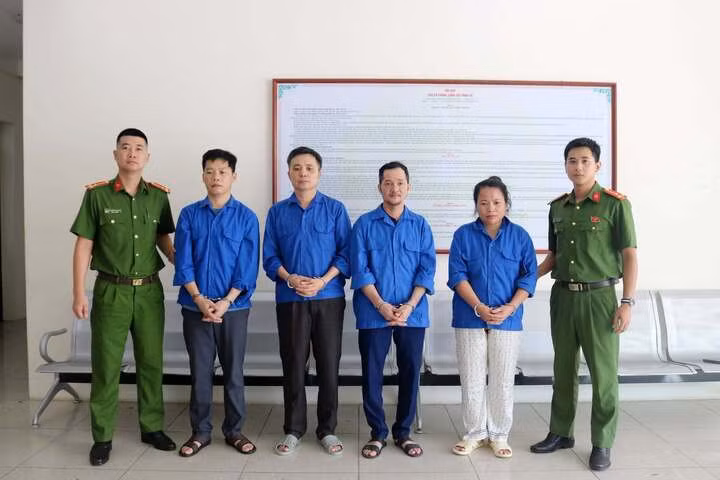Các nghi phạm bị bắt giữ. (Ảnh: Công an Thái Nguyên)