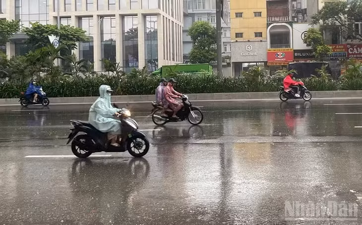 Dự báo khu vực Hà Nội nhiều mây, có mưa rào và dông rải rác, cục bộ có nơi mưa to. (Ảnh minh họa: Đ.T)