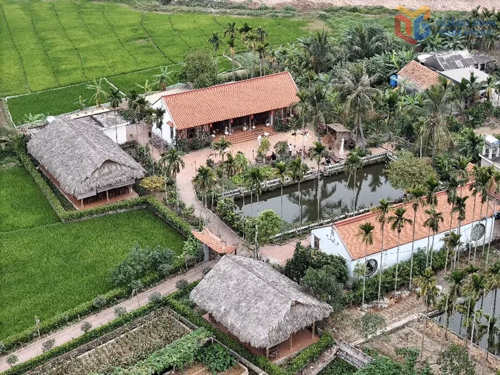 Không gian văn hóa Việt được tái hiện tại Khu du lịch làng quê Yên Đức (phường Hoàng Quế). Ảnh: Đinh Hằng