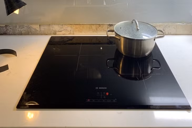 Cách phân biệt bếp từ Bosch thật và giả: 5 dấu hiệu nhận biết ảnh 4 Cách phân biệt bếp từ Bosch thật và giả: 5 dấu hiệu nhận biết ảnh 4