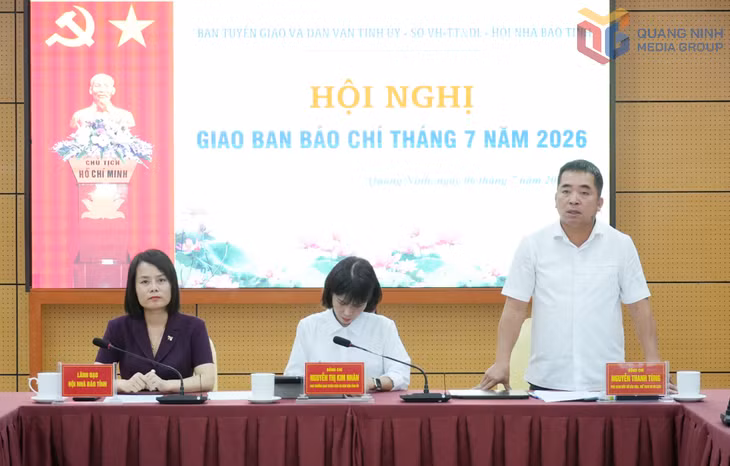 Đại diện Sở Văn hoá, thể thao và du lịch thông tin tại hội nghị.