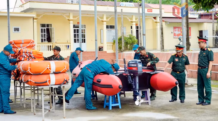 Ban CHQS đặc khu Vân Đồn sẵn sàng lực lượng, phương tiện ứng phó thiên tai và tìm kiếm cứu nạn.