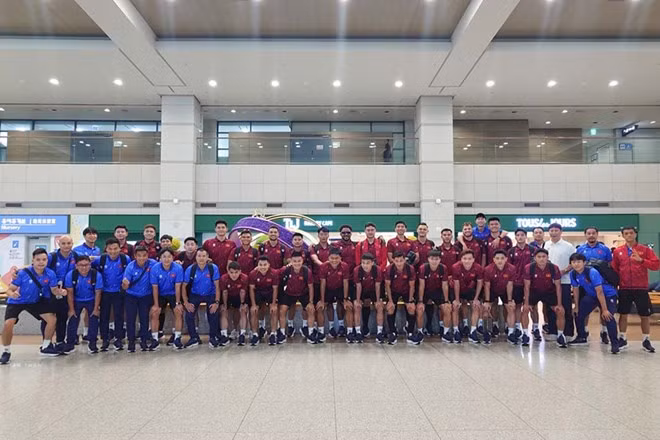 Đội tuyển Việt Nam đã có mặt ở Hàn Quốc, bắt đầu chuyến tập huấn tại quốc gia này. Ảnh: VFF