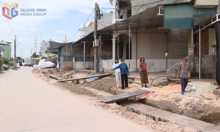 Tuyến đường Lương Văn Can (khu Giếng Đáy 6, phường Việt Hưng) đang trong quá trình thi công.