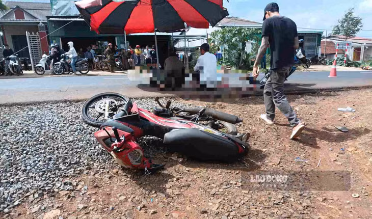 Vụ va chạm giữa hai xe máy khiến người đàn ông 81 tuổi tử vong tại chỗ. Ảnh: Thần Hy