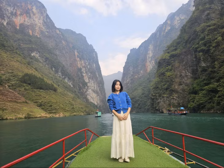 Sông Nho Quế ở tỉnh nào? Khám phá viên ngọc xanh trên miền đá xám ảnh 1 Sông Nho Quế ở tỉnh nào? Khám phá viên ngọc xanh trên miền đá xám ảnh 1