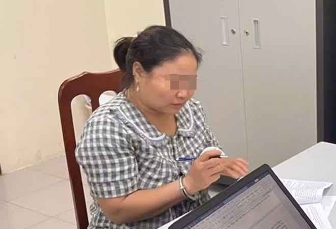 Công an phường Tam Điệp, tỉnh Ninh Bình bắt quả tang đối tượng tàng trữ trái phép chất ma túy. Ảnh: Công an Ninh Bình