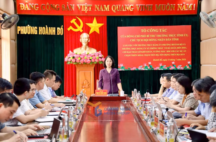 Đồng chí Trịnh Thị Minh Thanh, Phó Bí thư Thường trực Tỉnh ủy, Chủ tịch HĐND tỉnh, Tổ trưởng Tổ công tác, phát biểu kết luận.