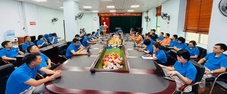 Toàn cảnh Hội nghị sơ kết công tác ATVSLĐ và hoạt động mạng lưới ATVSV 6 tháng đầu năm 2026.