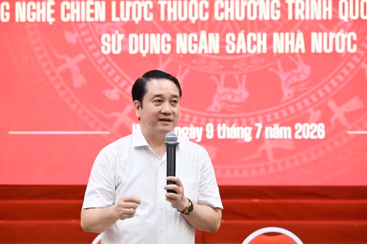 Phó Giáo sư, Tiến sĩ Đào Ngọc Chiến chia sẻ tại hội thảo. (Ảnh: BÍCH LIÊN)
