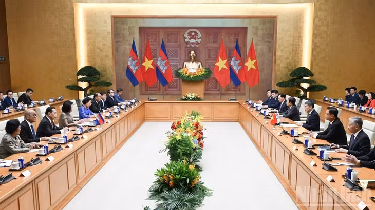 Quang cảnh buổi tiếp. (Ảnh: TRẦN HẢI)