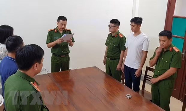 Khoi to doi tuong duong day danh bac do Phan Hao Nam cam dau hinh anh 1