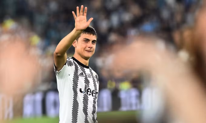 Dybala khóc trong trận cuối cho Juventus tháng 5/2022. Ảnh: Reuters