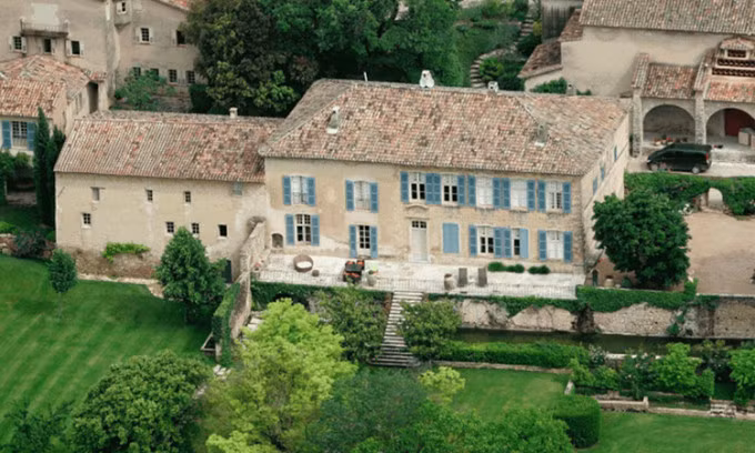 Khu điền trang sản xuất rượu nho Chateau Miraval của Angelina Jolie và Brad Pitt. Ảnh: AP