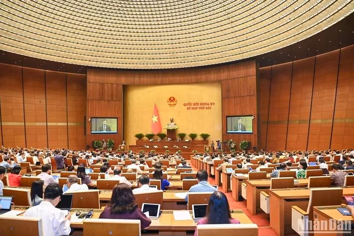 Quang cảnh phiên thảo luận ở hội trường về dự án Luật Căn cước tại Kỳ họp thứ 6, Quốc hội khóa XV, ngày 25/10. (Ảnh: DUY LINH)