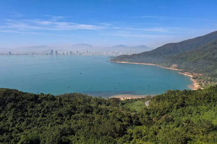 Đà Nẵng vào top những điểm đến châu Á của năm 2024. Đây cũng là điểm đến hàng đầu của du khách Hàn Quốc tại Việt Nam - Ảnh: LÊ TRUNG