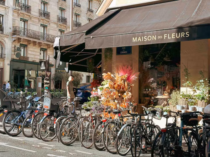 Khung cảnh yên bình của Paris dưới nắng Thu vàng. Ảnh: Nguyễn Quốc Thái