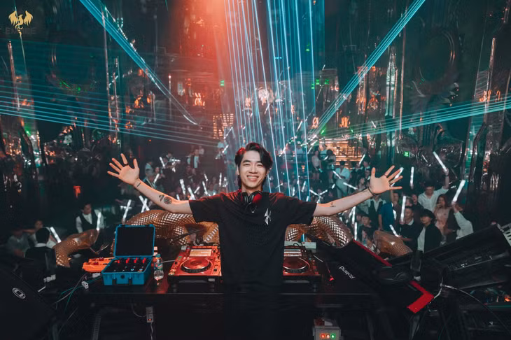 K-ICM chuyển hướng làm DJ?