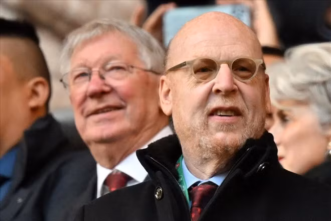 Avram Glazer bị coi là cái gai trong mắt các cổ động viên Manchester United vì thái độ coi thường người hâm mộ. Ảnh: AFP