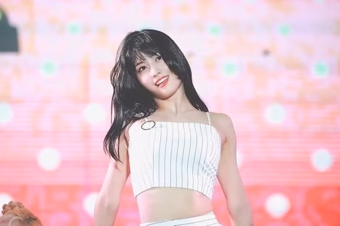 Momo phải nhịn ăn để giảm 7 kg trước khi tham gia show truyền hình.