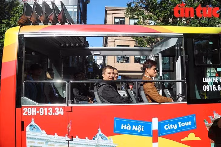 Tuyến xe buýt City Tour 03 chính thức khai trương.