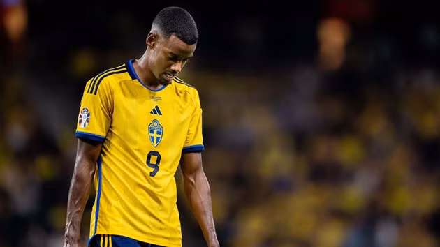 Alexander Isak gây thất vọng trong màu áo Thụy Điển.