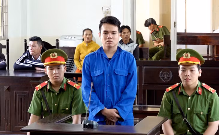 Bị cáo Trung tại tòa.