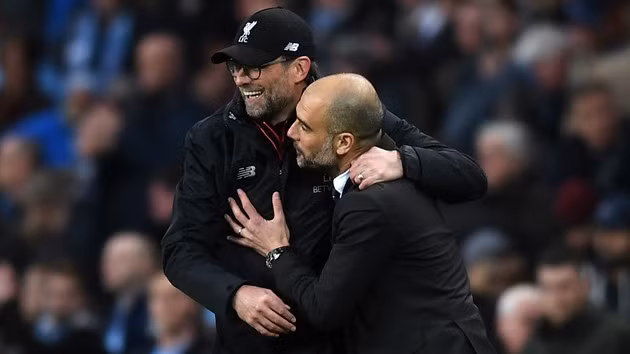 Jurgen Klopp và Pep Guardiola đều có lý do để khát khao chiến thắng.