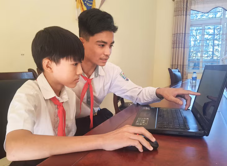Ngô Quang Tùng và Vũ Chí Vĩ mong muốn nâng cấp chiếc máy.