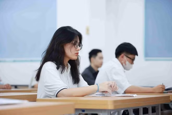 Thí sinh tham dự kì thi tốt nghiệp THPT năm 2023. Ảnh: Hải Nguyễn