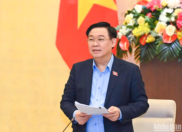 Chủ tịch Quốc hội Vương Đình Huệ phát biểu ý kiến tại phiên họp. (Ảnh: DUY LINH)