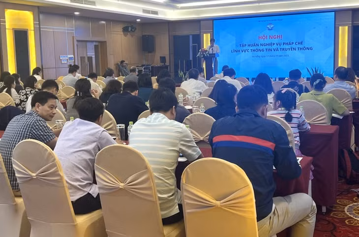 Quang cảnh hội nghị .