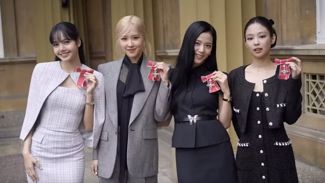 Đặc quyền của Rosé (BLACKPINK) khi nhận Huân chương nước Anh - Ảnh 1.