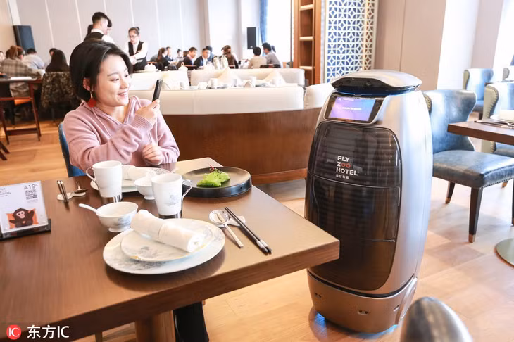 Công nghệ đang đóng góp ngày càng nhiều cho ngành du lịch. Nhiều du khách dự kiến sẽ sử dụng công cụ AI để lập kế hoạch du lịch. Ảnh: IC