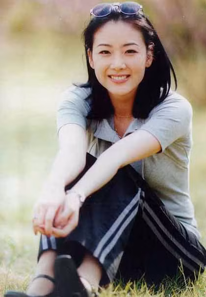 Choi Ji Woo là một trong những mỹ nhân của làn sóng Hallyu những năm đầu 2000.