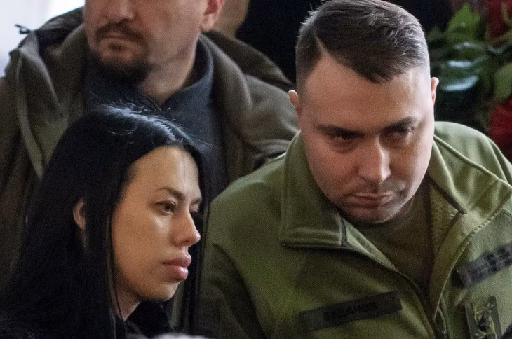 Giám đốc Tổng cục Tình báo Ukraine Kyrylo Budanov và vợ, bà Marianna Budanova, tại một sự kiện ở Ukraine vào tháng 1-2023 - Ảnh: REUTERS