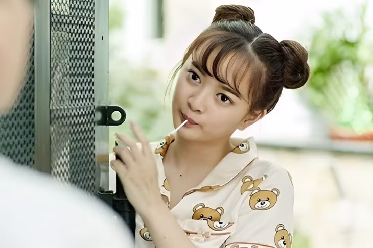 Vai diễn đầu tiên của Kaity Nguyễn là Linh Đan trong phim "Em chưa 18" - Ảnh chụp màn hình