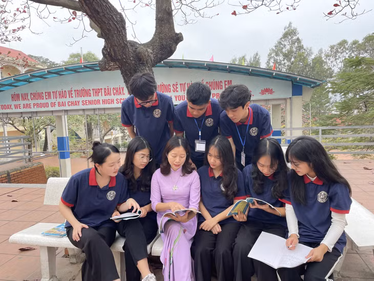 Cô giáo Đào Thị Diệp (Trường THPT Bãi Cháy) đang được đề nghị công nhận danh hiệu Nhà giáo Ưu tú.