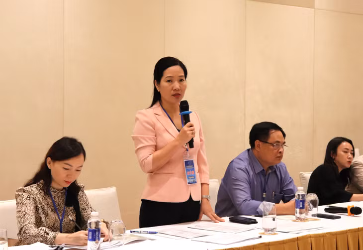 Đồng chí Phó Chủ tịch UBND tỉnh phát biểu chỉ đạo sau chương trình tổng duyệt.