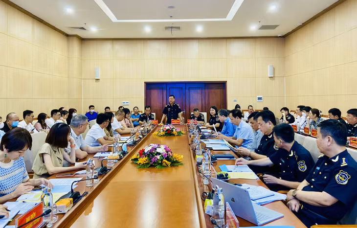 Cục Hải quan tỉnh chủ trì phối hợp với liên ngành tổ chức hội nghị gặp mặt, hỗ trợ hoạt động xuất nhập khẩu hàng hóa của các doanh nghiệp mới được cấp giấy chứng nhận đầu tư trên địa bàn tỉnh. Ảnh: Hoàng Nga