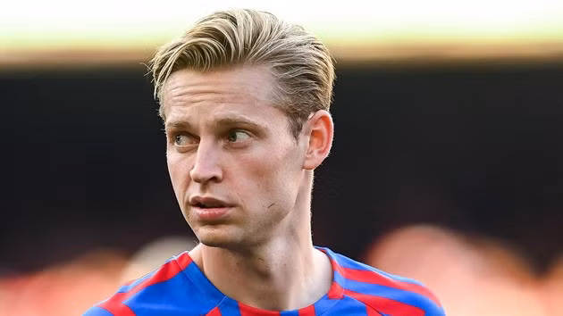 De Jong đã chấp nhận giảm lương không ít.