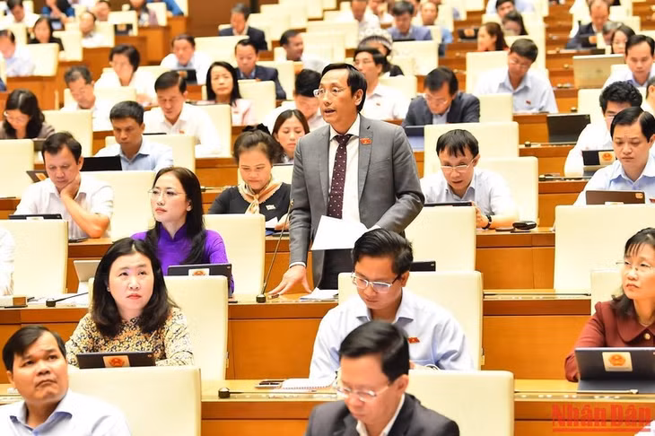 Đại biểu Nguyễn Văn An (Thái Bình) phát biểu thảo luận. (Ảnh: THỦY NGUYÊN)