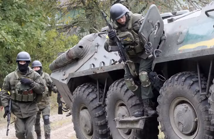 Binh sĩ Ukraine tham gia huấn luyện tại vùng Chernihiv. Ảnh: Ukrinform