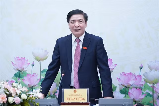 Tổng Thư ký Quốc hội Bùi Văn Cường: Tăng lương cơ sở trước, tiếp đó là có lộ trình cải cách tiền lương. Ảnh Quochoi.vn