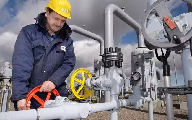 Đức và EU gặp khó khi phụ thuộc năng lượng từ Nga. (Ảnh: AP)